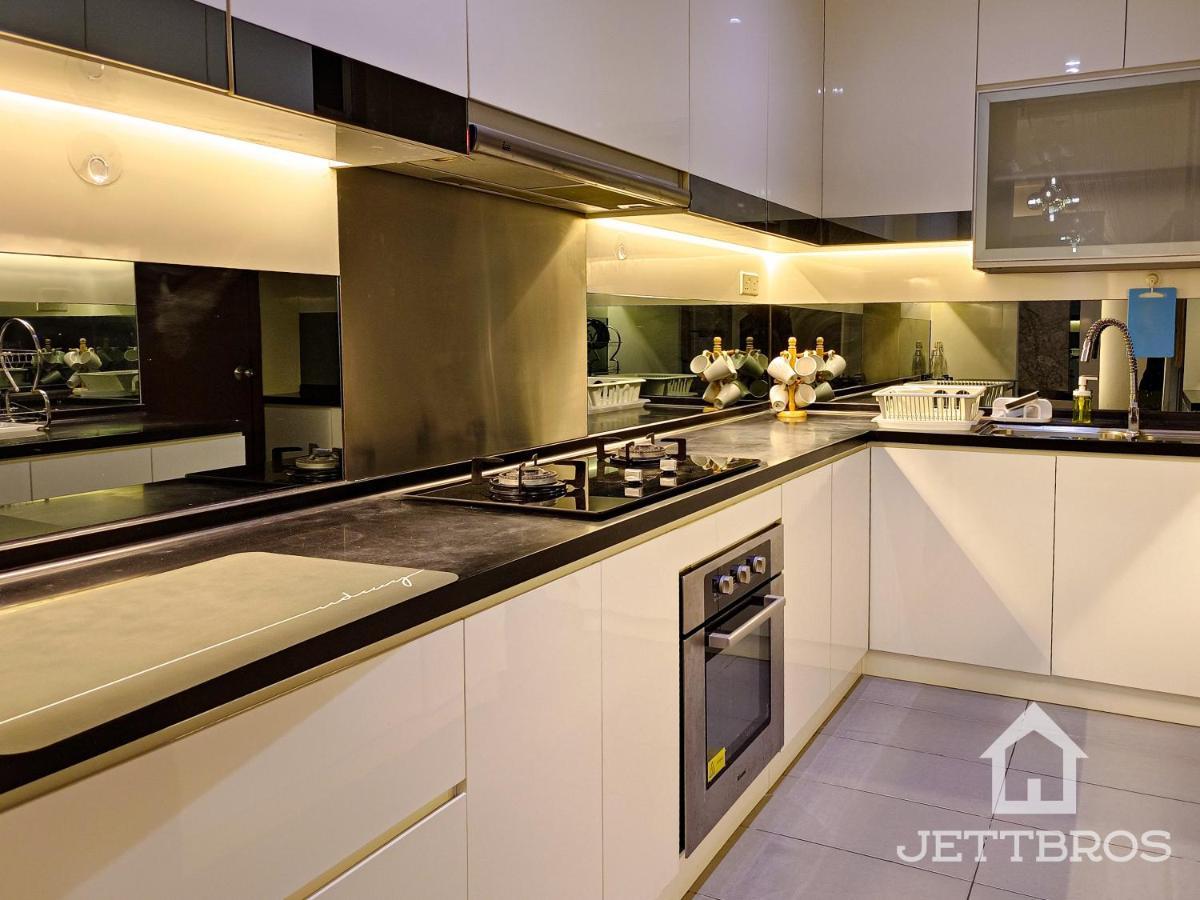 Apartament Ksl D'Esplanade By Jettbros Johor Bahru Zewnętrze zdjęcie